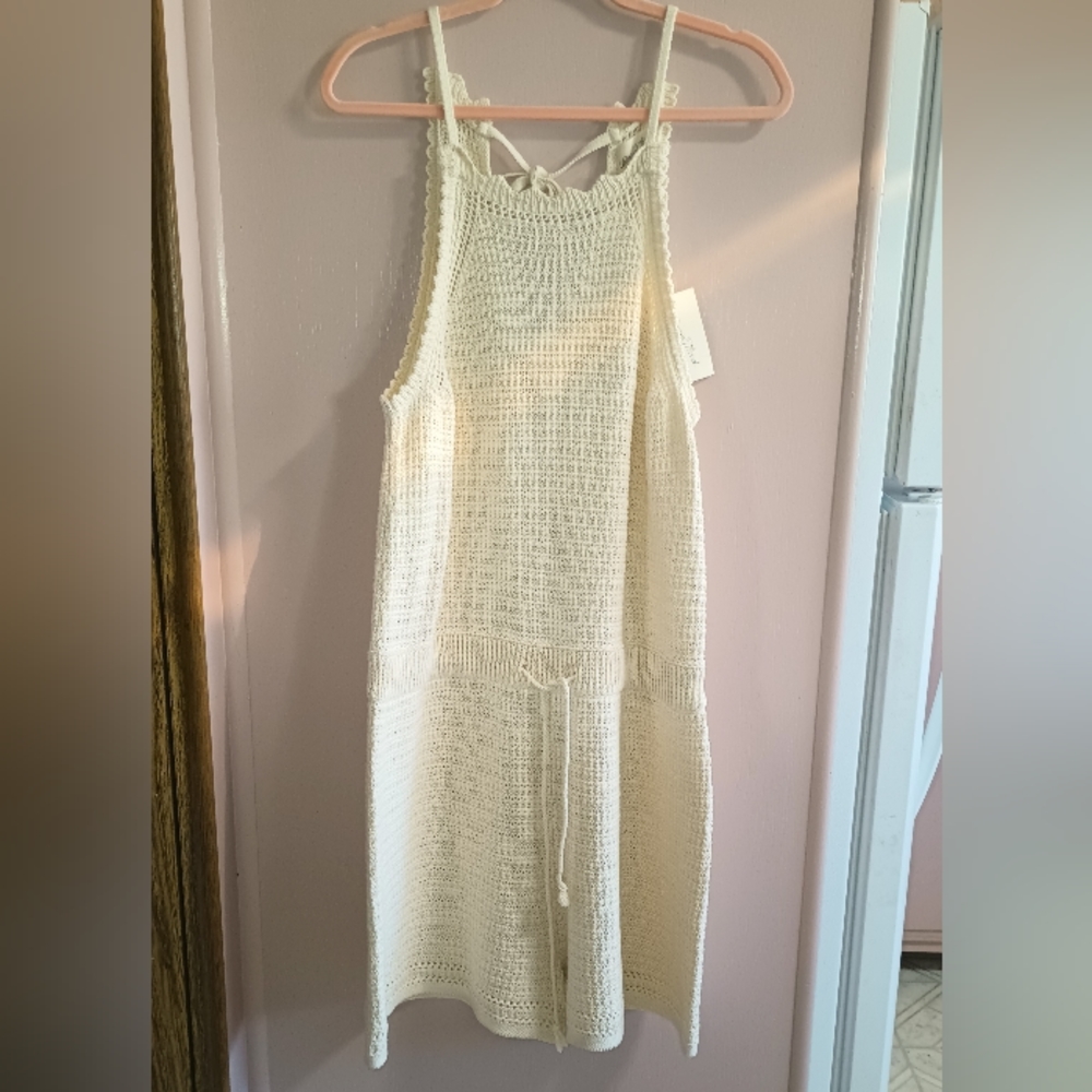 Crocheted shorts romper in cream. XL (New) ❣️